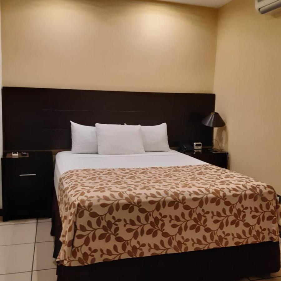 Hotel Villa Florencia Zona Rosa Сан-Сальвадор Екстер'єр фото